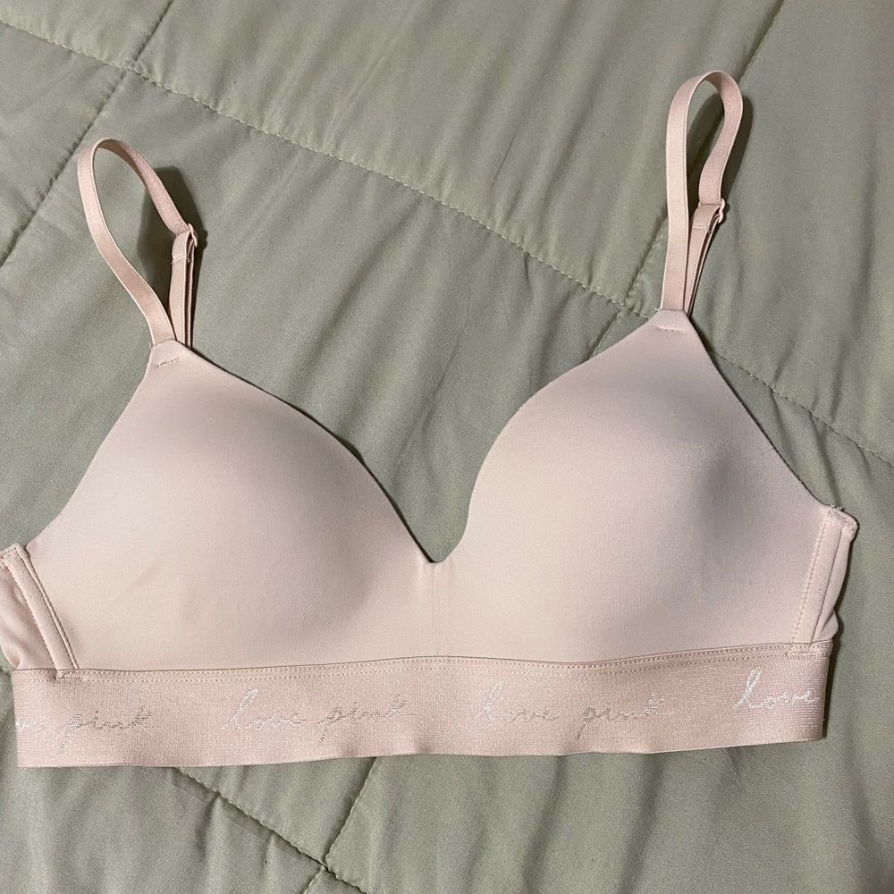VS Pink Bra Size 32C
